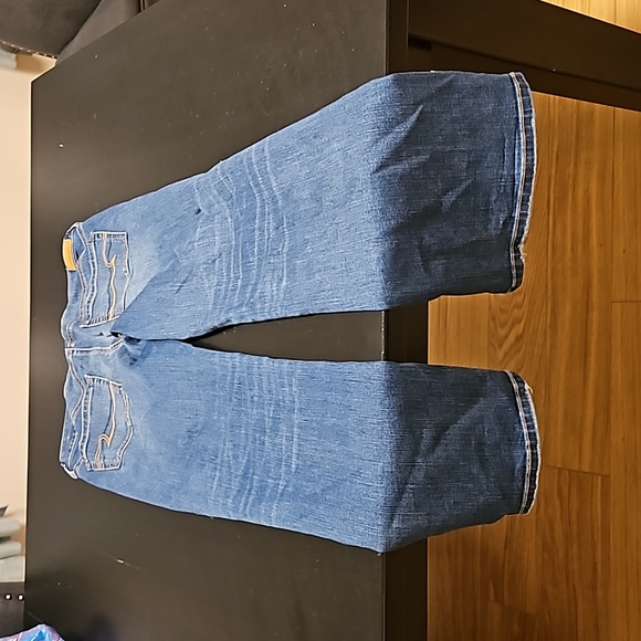 American eagle favorite boyfriend jeans - Picture 4 of 8